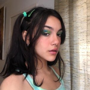 Meet your Posher, Alma